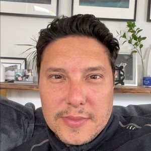 Meet your Posher, Derek